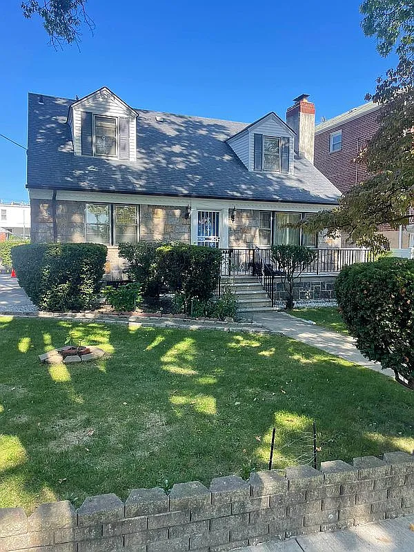 1471 Pelham Pkwy N, Bronx, NY 10469